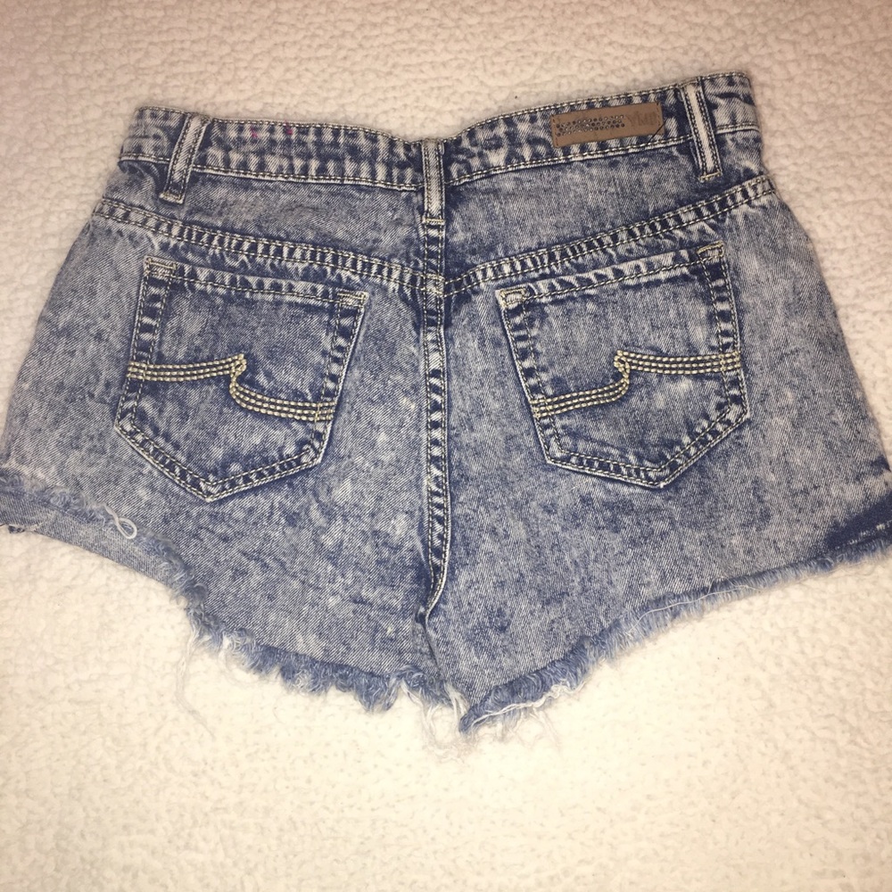 High Rise Ripped Shorts - Picture 2 of 4
